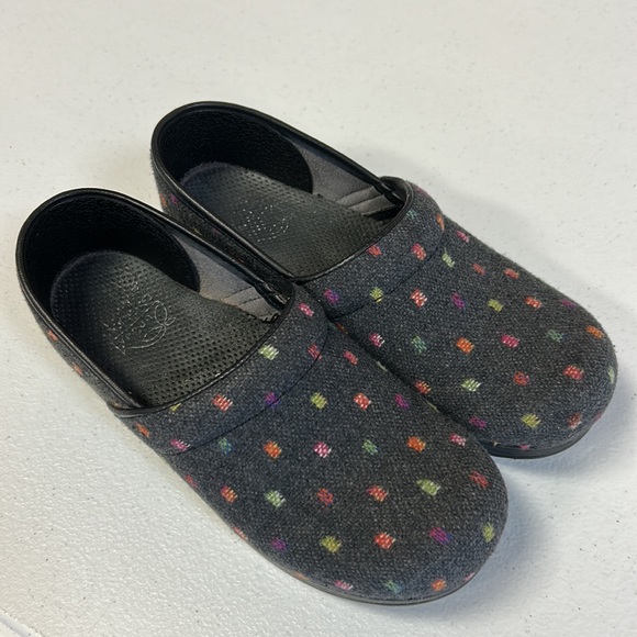 Dansko Vegan Multicolor Clogs - Picture 13 of 14
